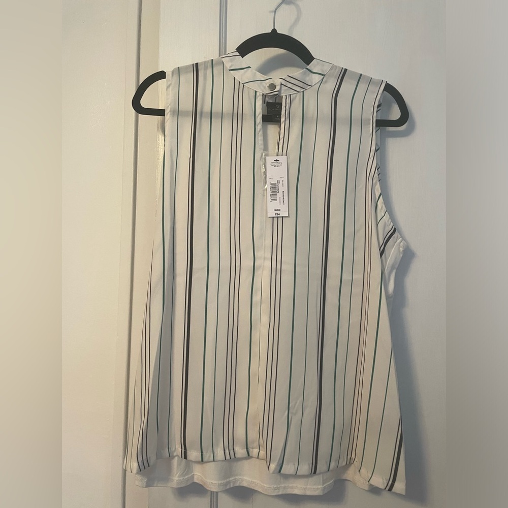 New with tags white with green and black stripe sleeveless‎